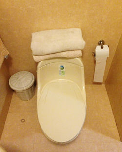 BAÑO DE DORMITORIO DE HIJOS