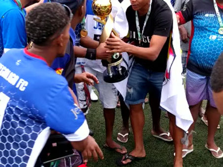 É CAMPEÃ..!