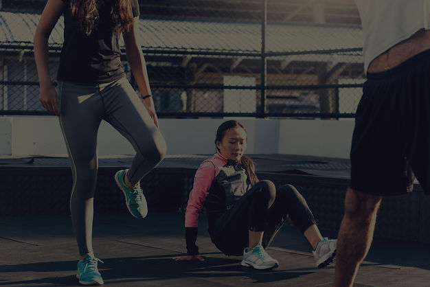 people-exercising-at-fitness-gym-BCMRTDV