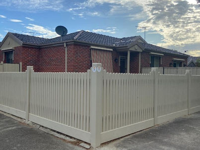 Durable Composite Fencing Options for Carlton Renovators