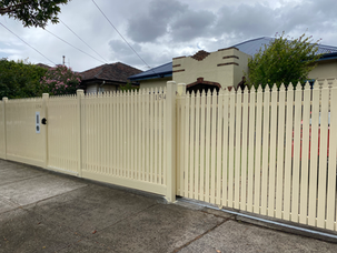 How to Blend Security and Aesthetics in Front Fence Design