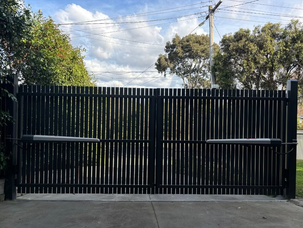 Swing Gate Options for Ringwood Properties – Modern, Durable, Easy to Use