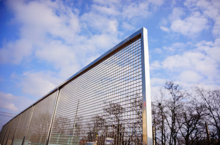Choosing the Best Fencing Materials for Industrial Sites