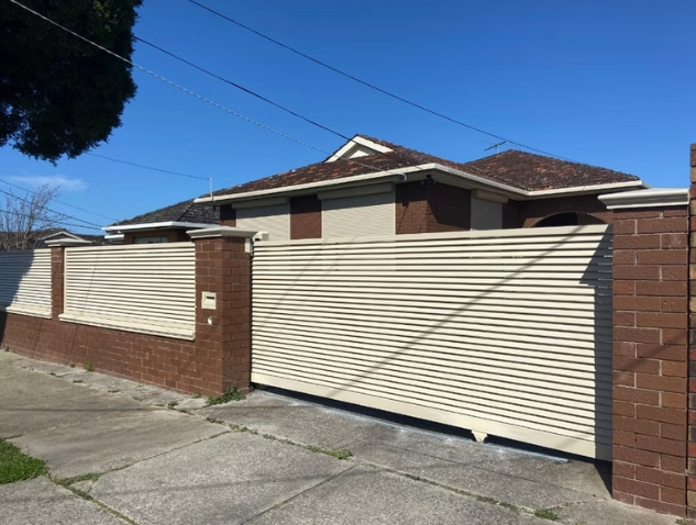 Sliding gates can be fully customised in layout, panel spacing, and finishes