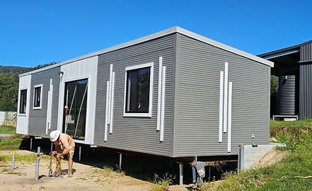 Tiny Home _ Sunshine Coast _ Installation_edited.jpg