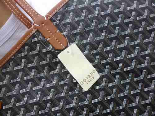 Thumbnail: GOYARD ST. LOUIS PRETA COM CARAMELO M