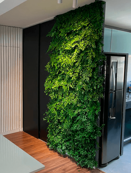 Jardins preservados ultrarrealistas que elevam a estética e sofisticação do ambiente