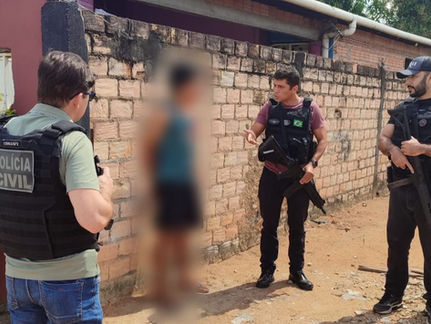 O crime ocorreu por volta das 19h, quando o micro-ônibus utilizado para transporte, pertencente a uma empresa local, foi furtado enquanto estava estacionado em uma rua, no bairro Jardim Tropical.