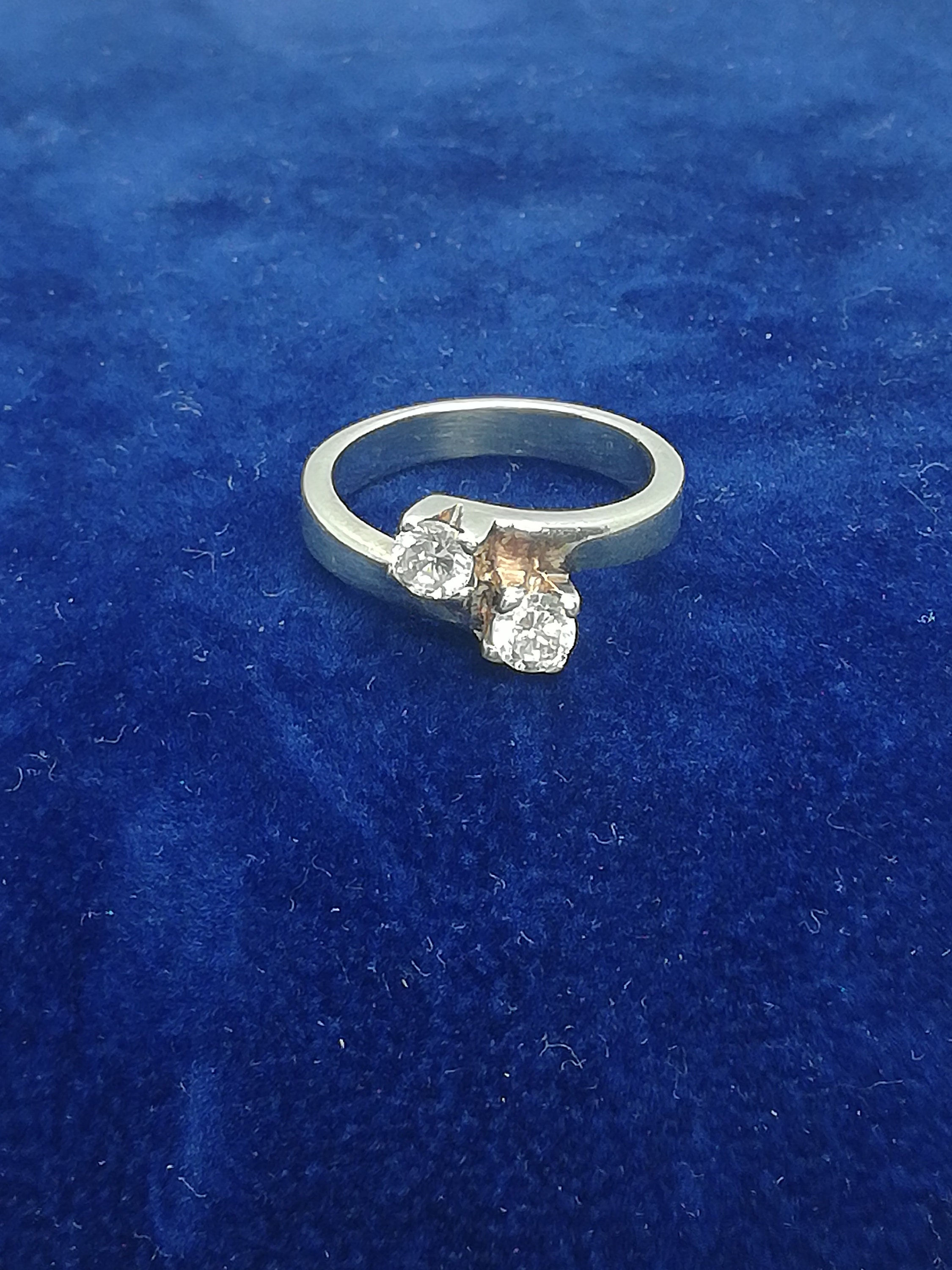 Late 20th Century 925 Silver Ring with Round Cut CZ (UK Size M)