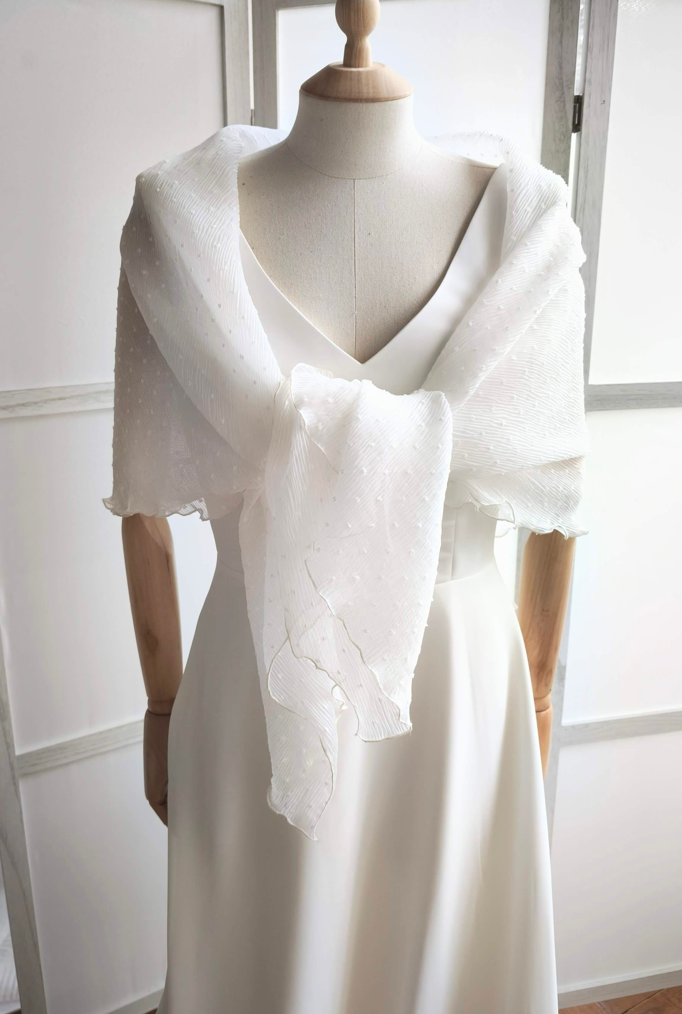 Étole mariage ivoire en mousseline plissée – Châle élégant pour mariée, accessoi