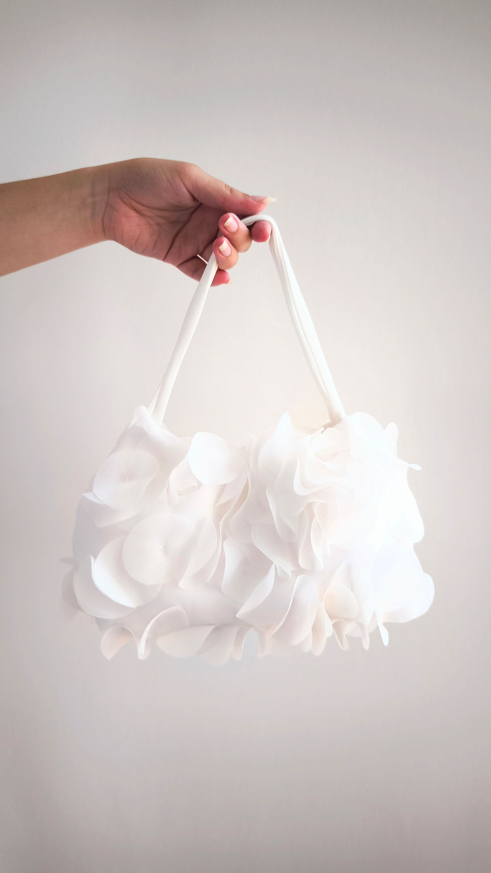 Thumbnail: Sac mariage ivoire fleurs