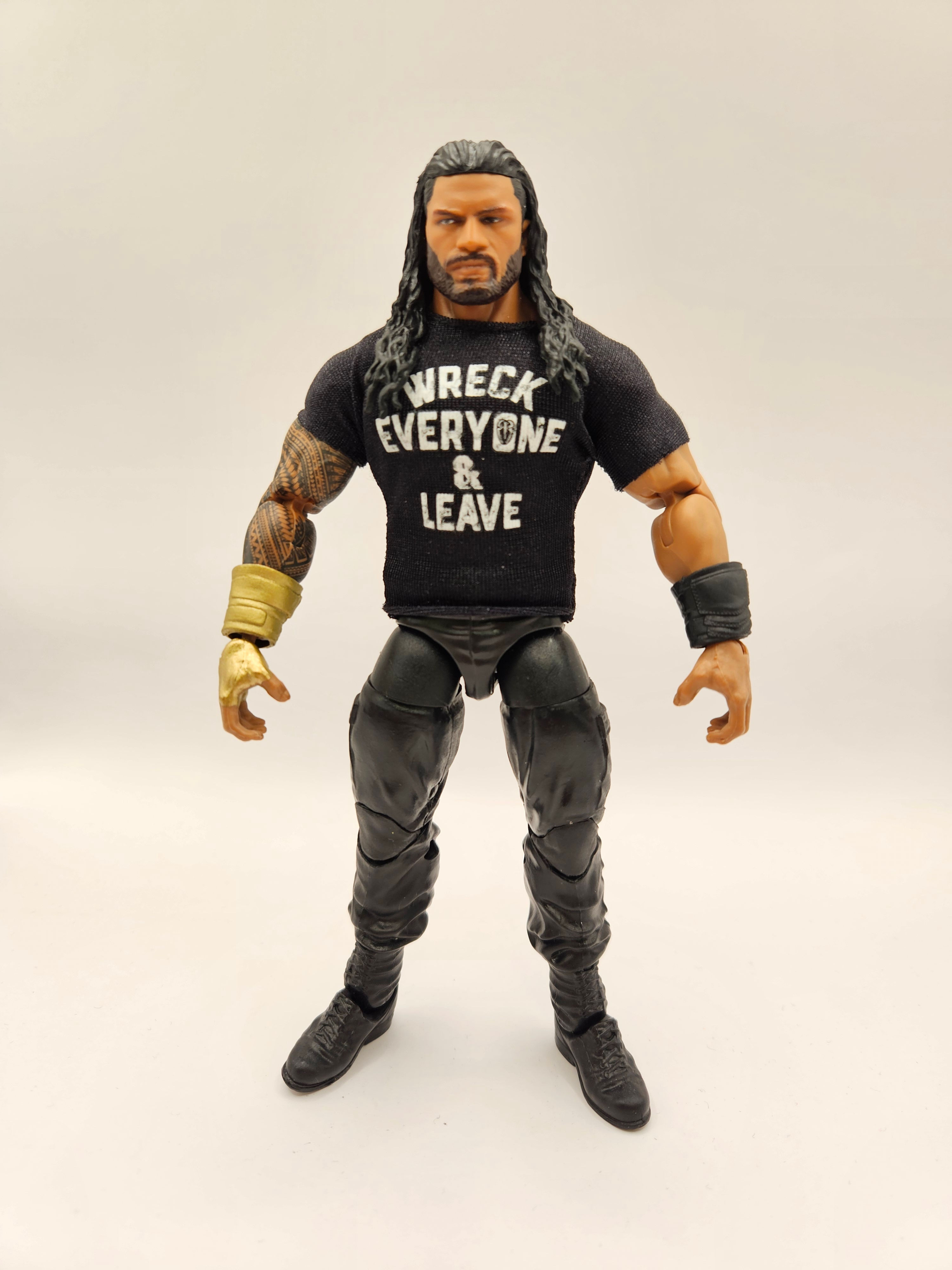 ROMAN REIGNS (SERIES 84 SHIRT)  - ELITE COLLECTION TOP PICKS
