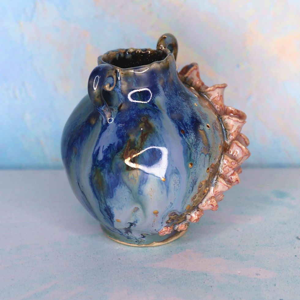 Thumbnail: Coral Amphora