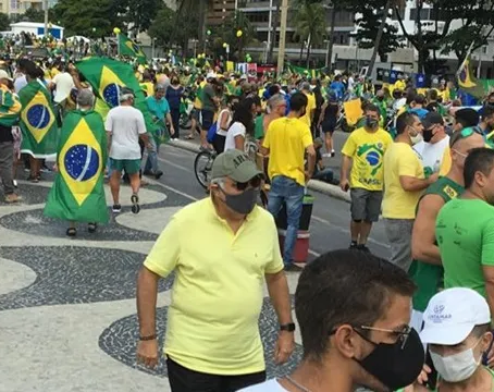 Manifestantes fazem necroprotesto em apoio ao genocídio