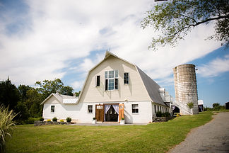 1526341638-1 48 Fields Dairy Barn Exteri