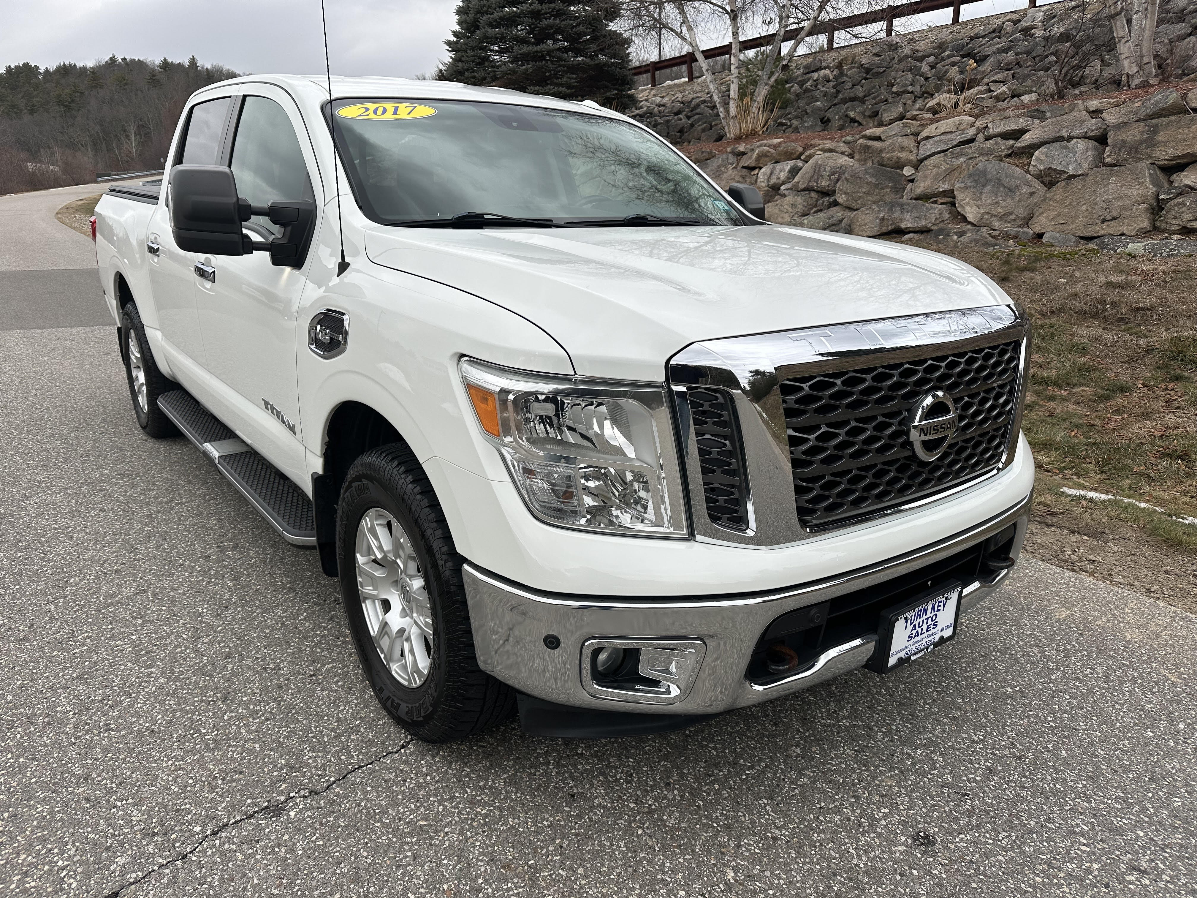 2017 Nissan Titan SV