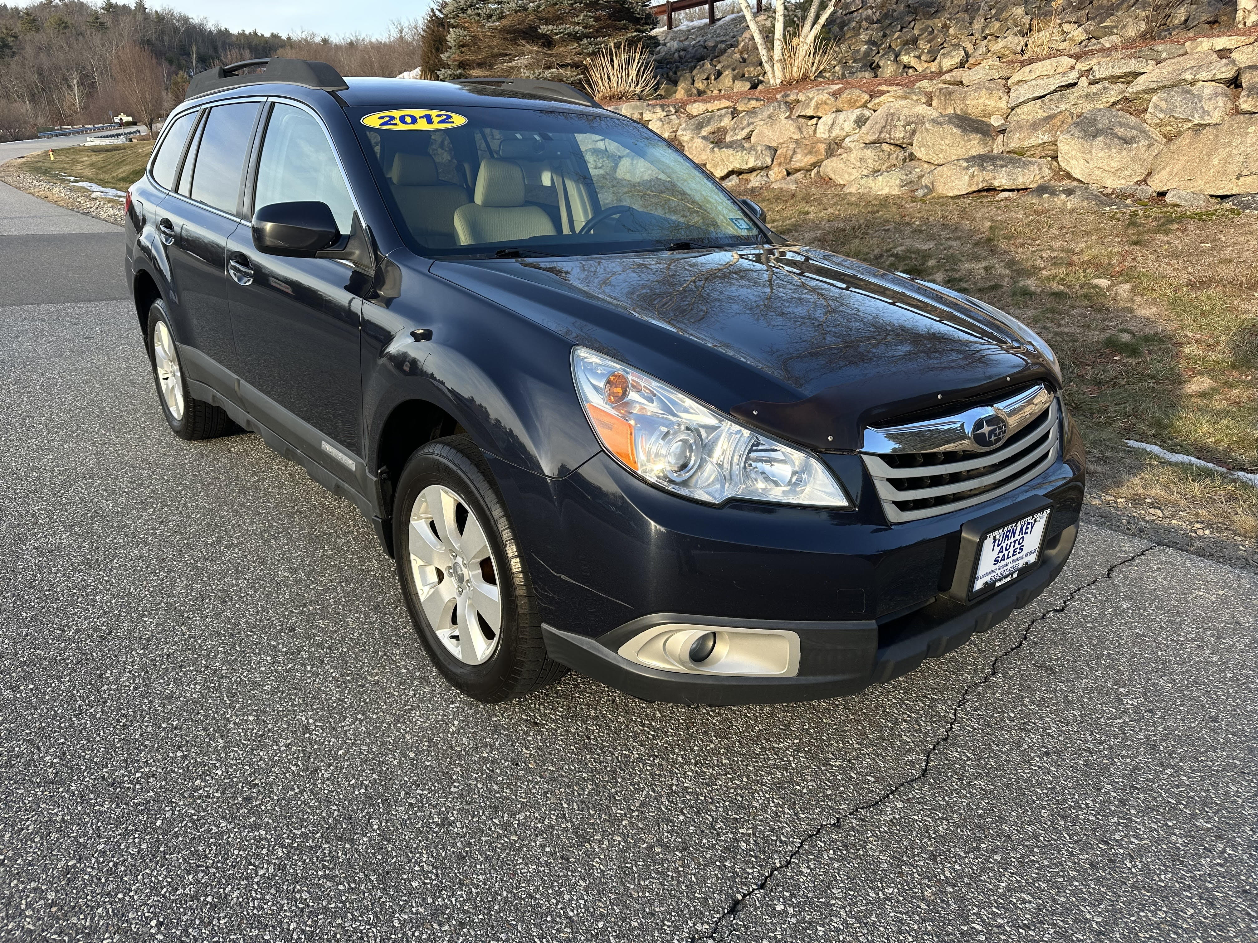 2012 Subaru Outback Premium's photo