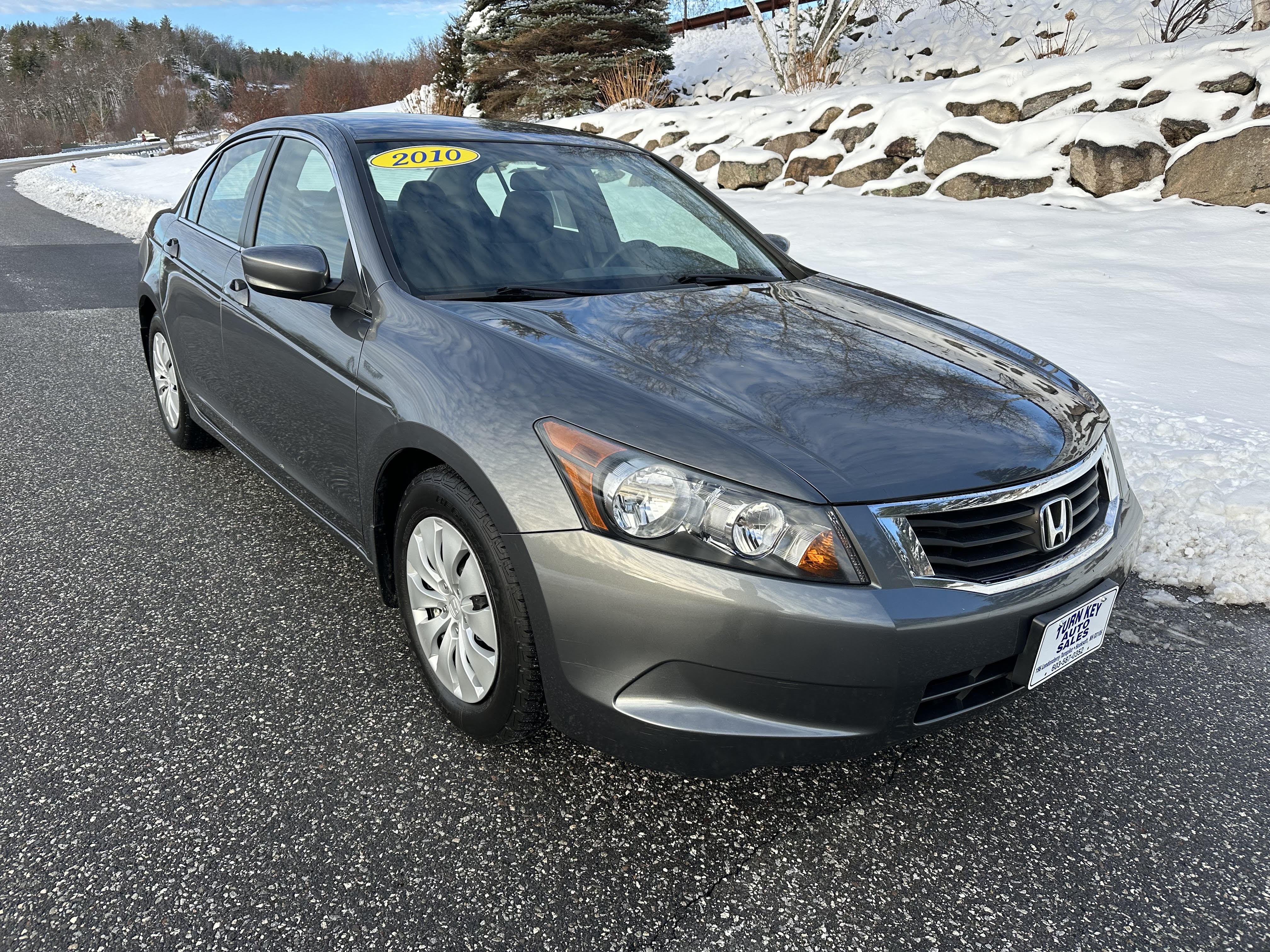 2010 Honda Accord LX's photo