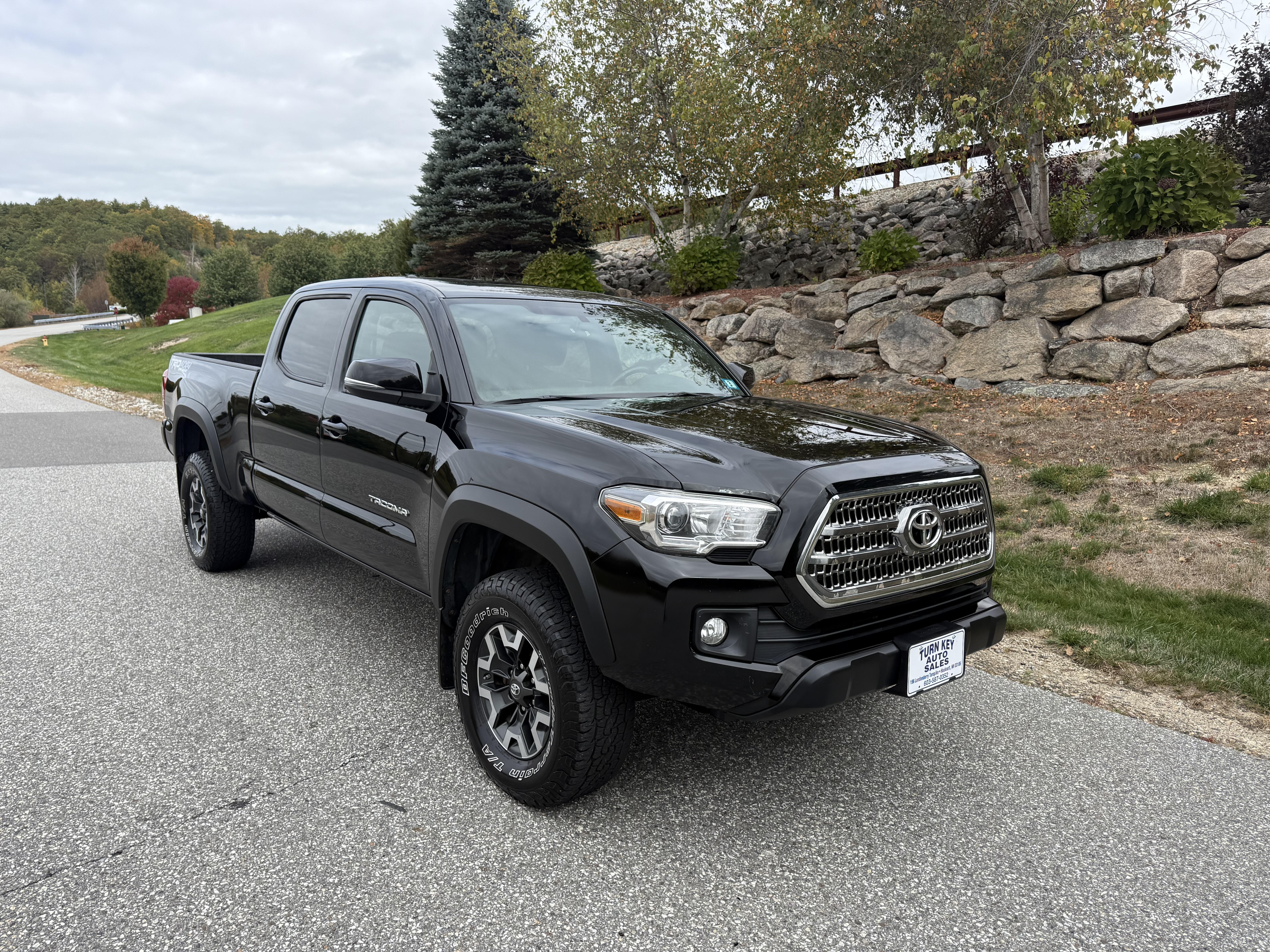 2017 Toyota Tacoma TRD Off Road's photo