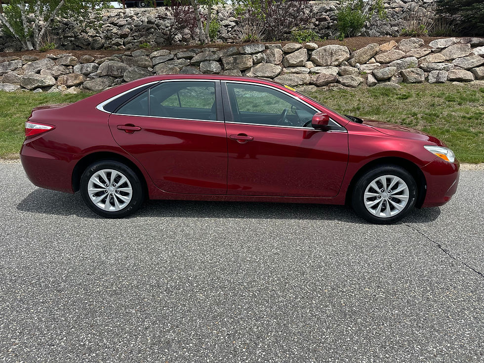 Thumbnail: 2016 Toyota Camry LE