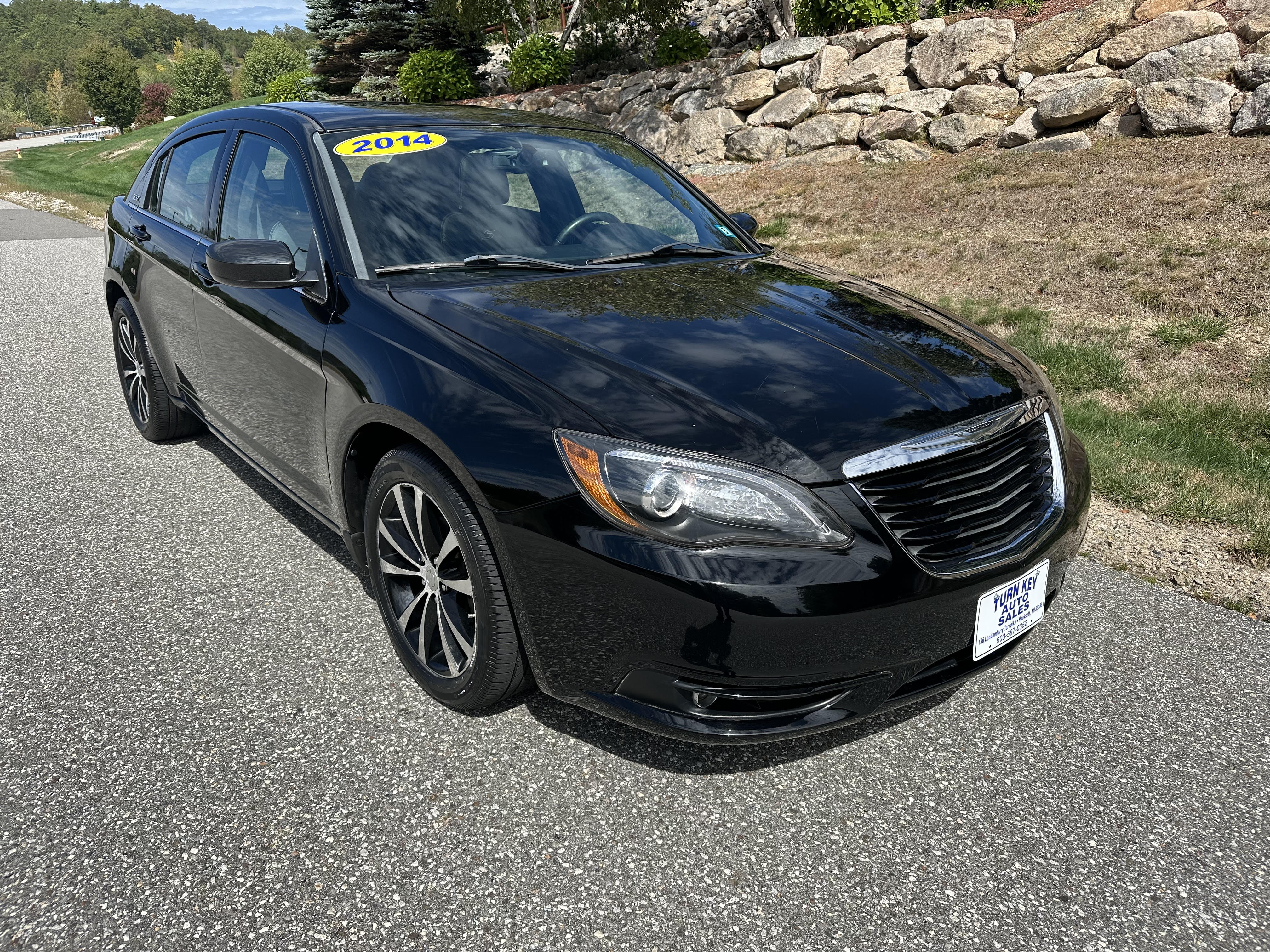 2014 Chrysler 200 Limited's photo