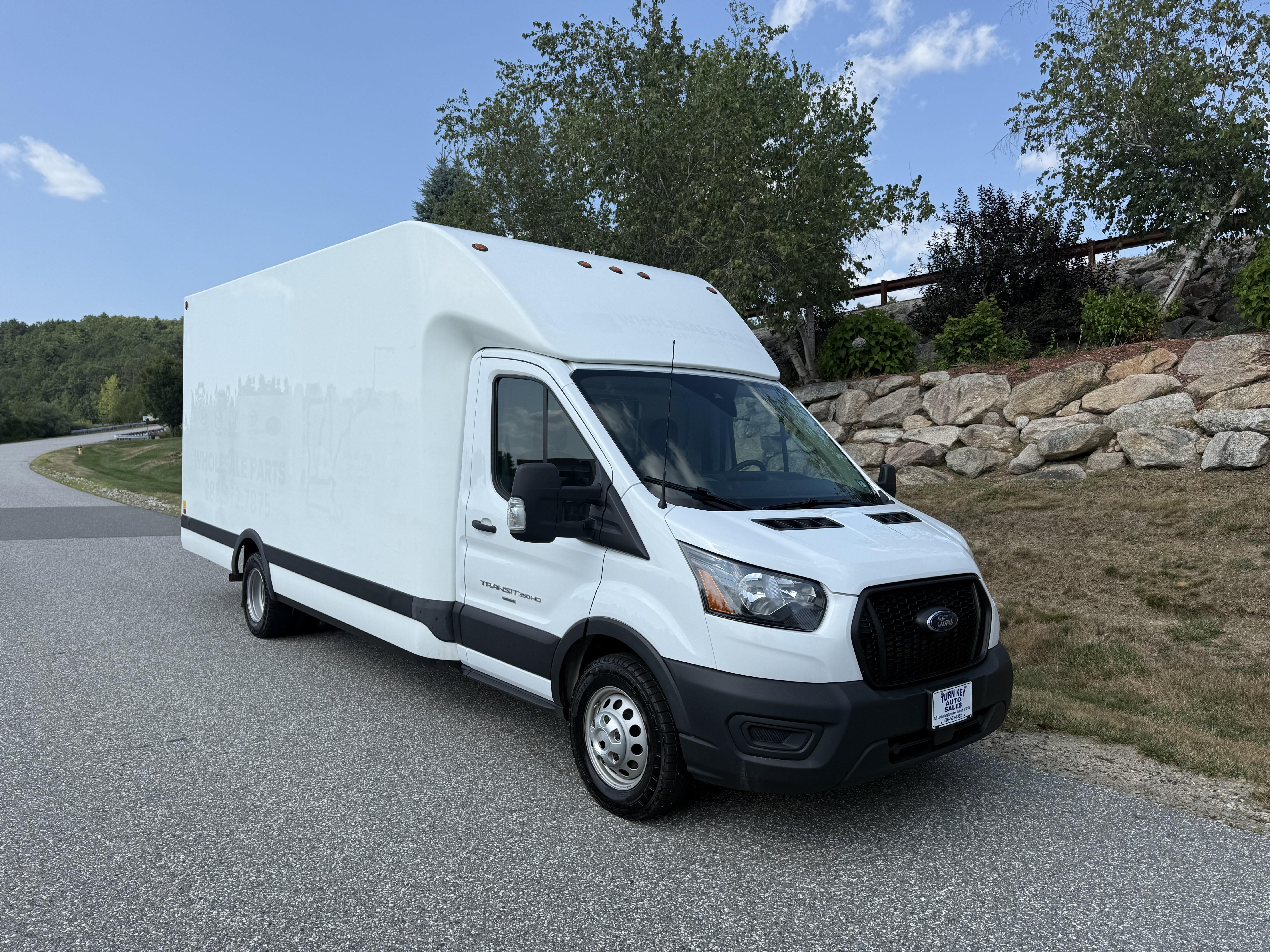 2022 Ford Transit Cutaway Base's photo