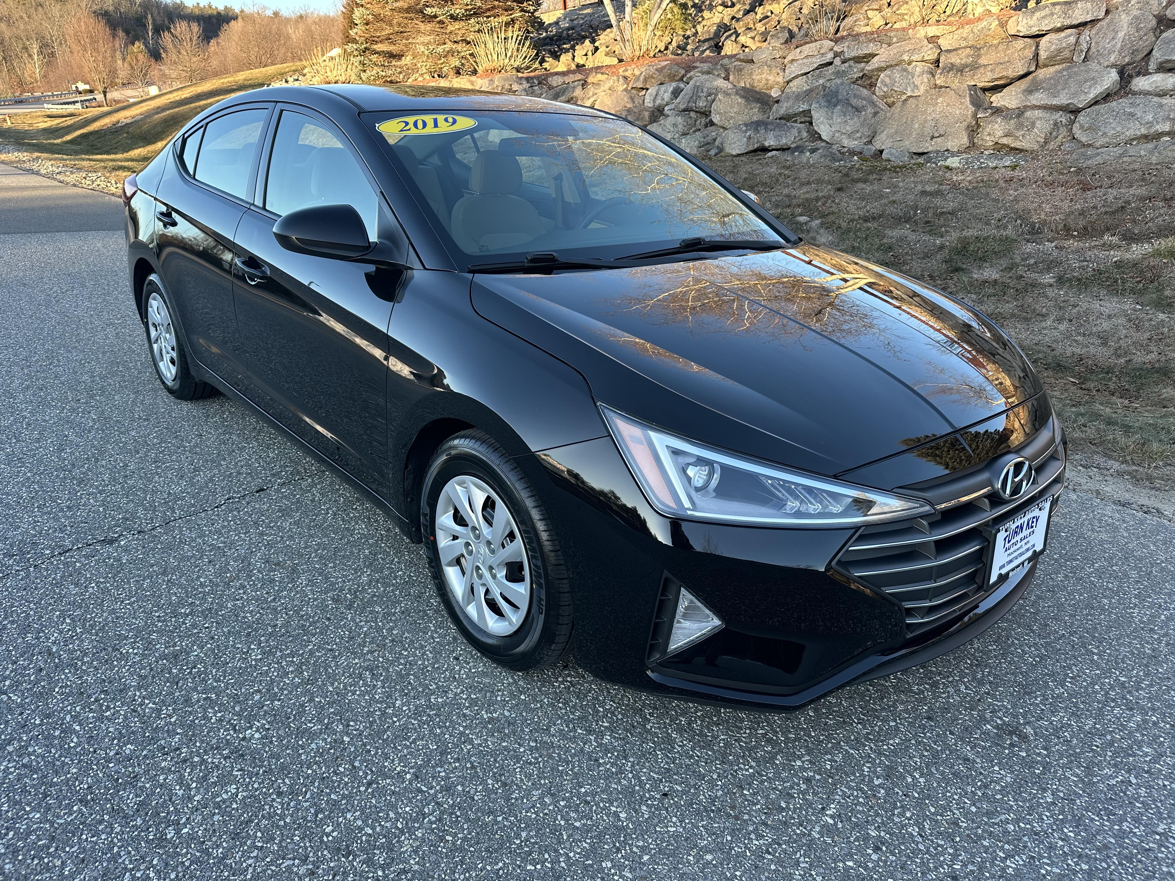 2019 Hyundai Elantra SE