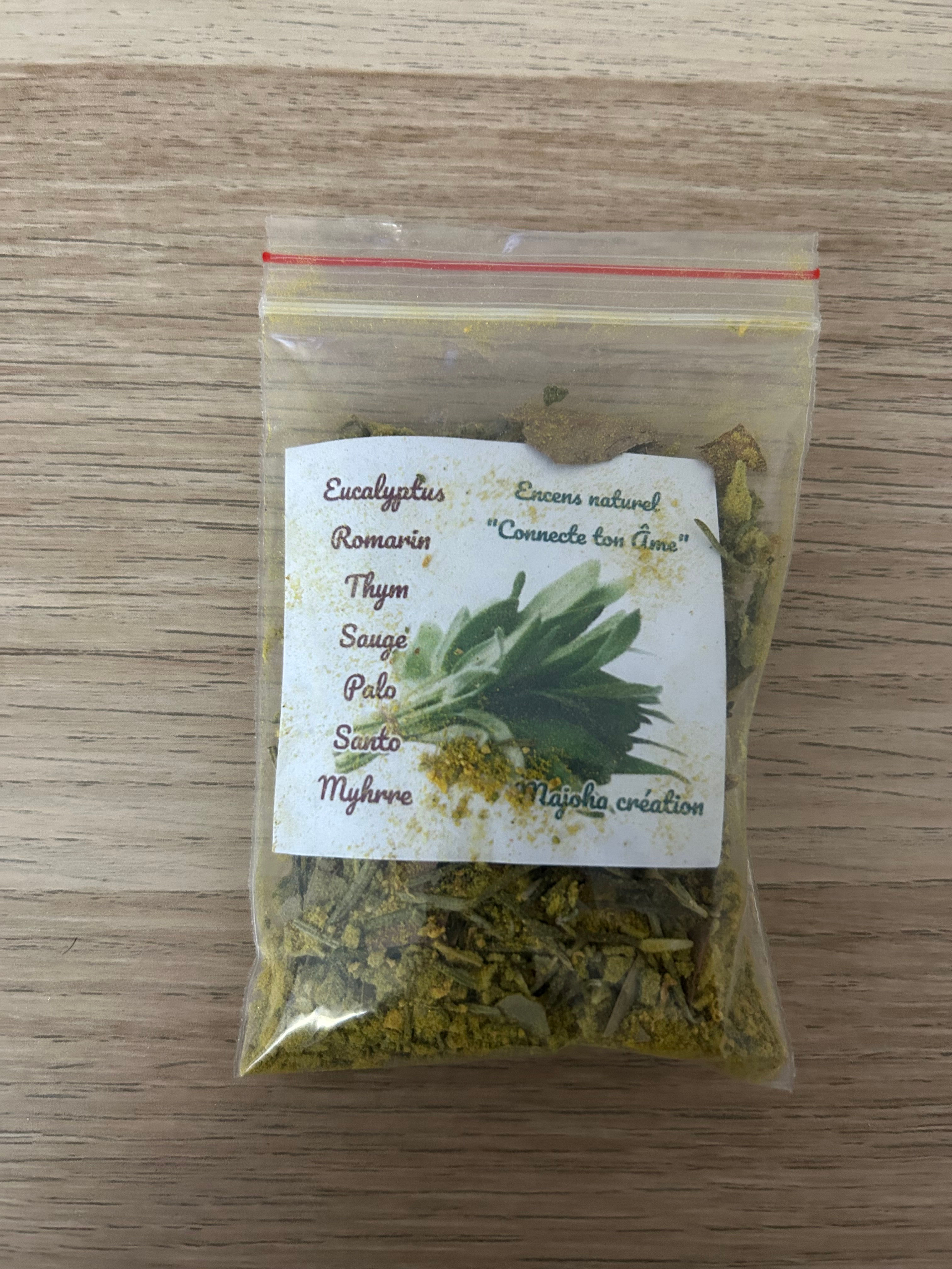 Sachet d'herbes avec le texte Eucalyptus, Romarin, Sauge, Encens Connecte ton âme et image.