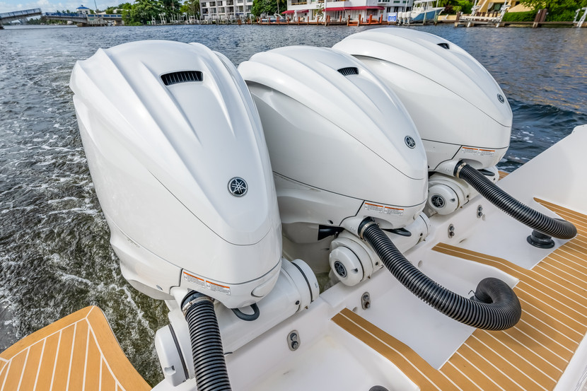 2022 Intrepid 438 Evolution