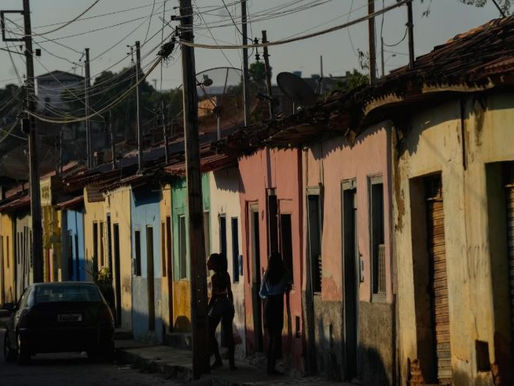 Cámara baja de Brasil aprueba aumento de exenciones fiscales para personas de bajos ingresos.