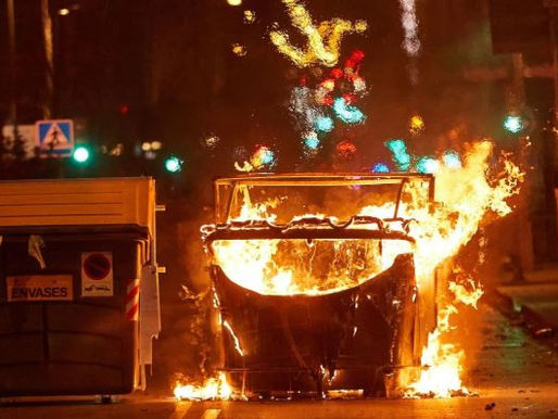 No hay respeto por la ciudad: individuo es acusado de originar incendios en tres contenedores en Santa Marta