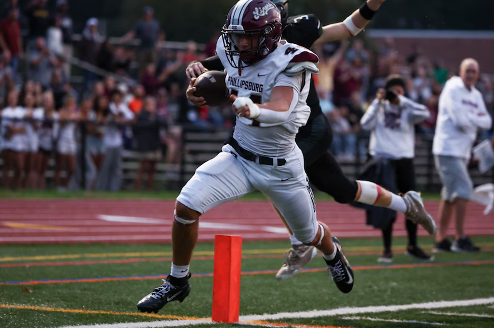 Phillipsburg football suffers stunning loss after giving up TD on final play