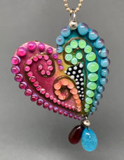 Emailleherzanhänger  von Bea Stoerz, The Beadmaker