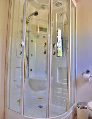 009_bedbath_cyprus_holiday_rental_villa_Protaras.jpg