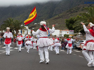 Los Bailarines en la festividad de la VIRGEN DE CANDELARIA