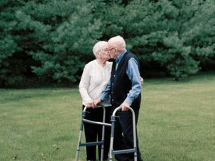 ALGO SE MARCHA ACELERADAMENTE.  Por Mª Elena Moreno