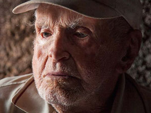 DON JUAN EMILIO RODRÍGUEZ CASAÑAS, UN ARTISTA DE LA PIEDRA. por...