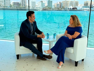 ASTRID PÉREZ SE REUNIÓ CON CARLOS UMAÑA EN LANZAROTE.