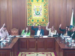 HONRAR AL MONEIBA Y AL EQUIPO DE CRUZ ROJA.