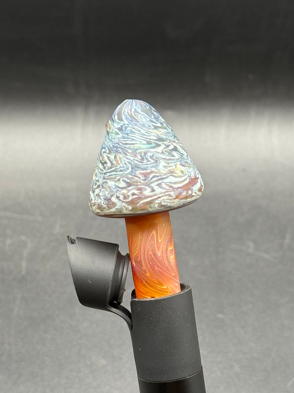 Mushroom pivot top UV