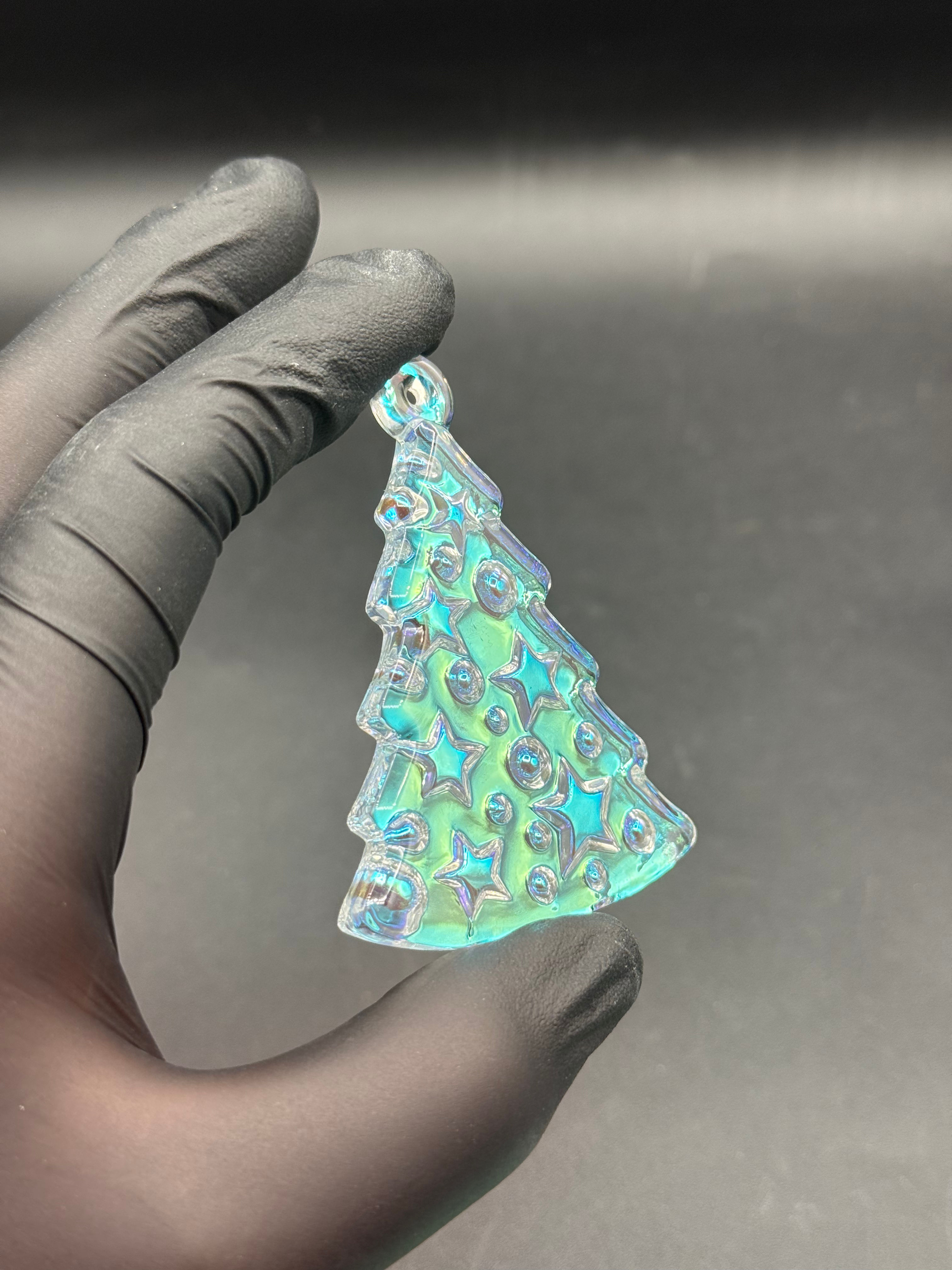 Christmas tree ornament 
