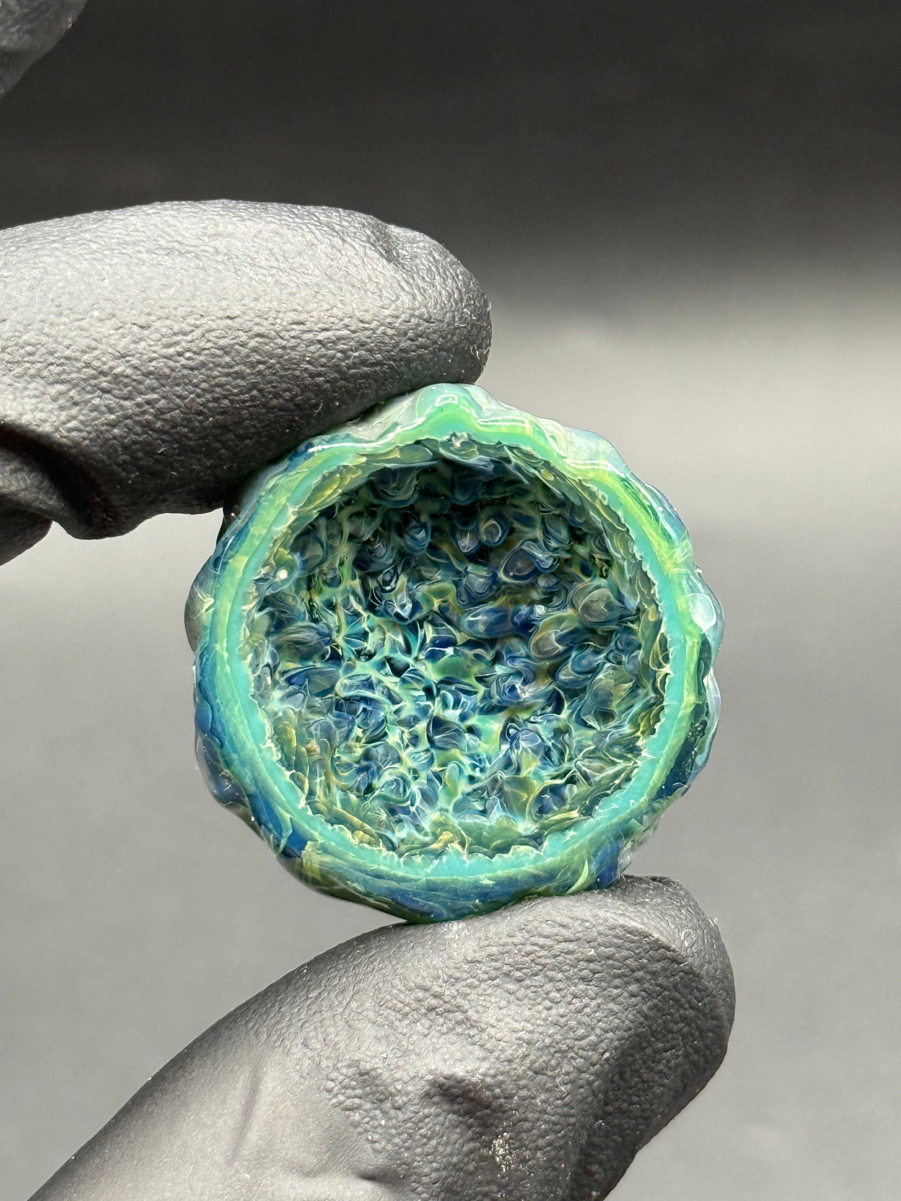 Pocket geode UV
