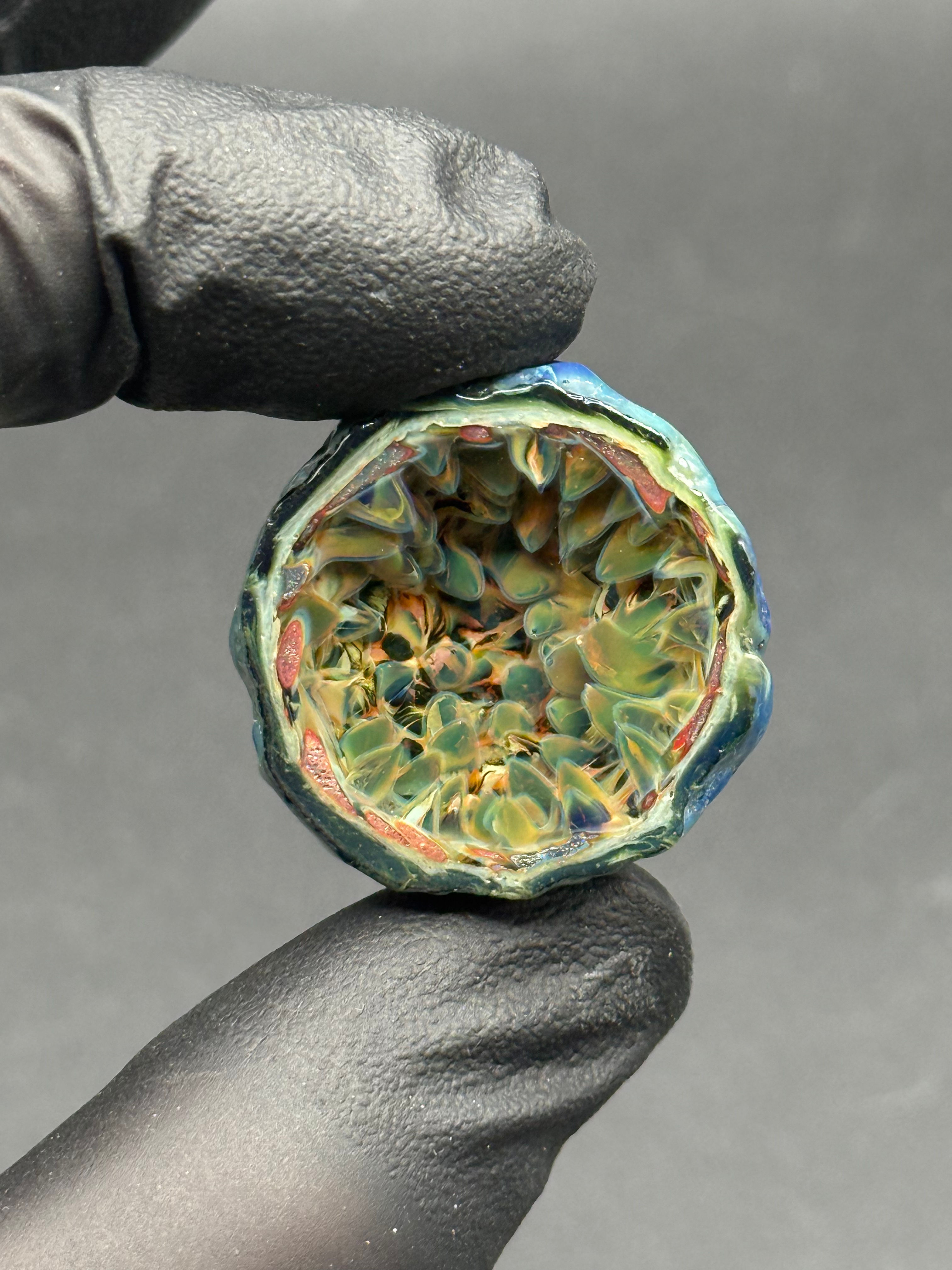 Pocket geode UV