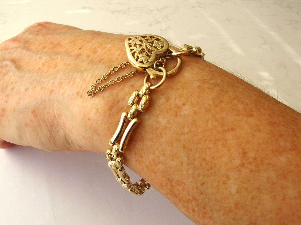 Thumbnail: Genuine SOLID 9K 9ct YELLOW GOLD Gate Link Bracelet Filigree Heart Padlock 20 cm