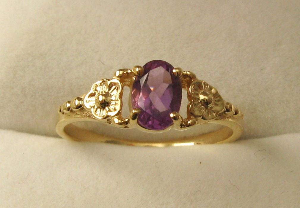 GENUINE SOLID 9K 9ct YELLOW GOLD DAISY AMETHYST RING