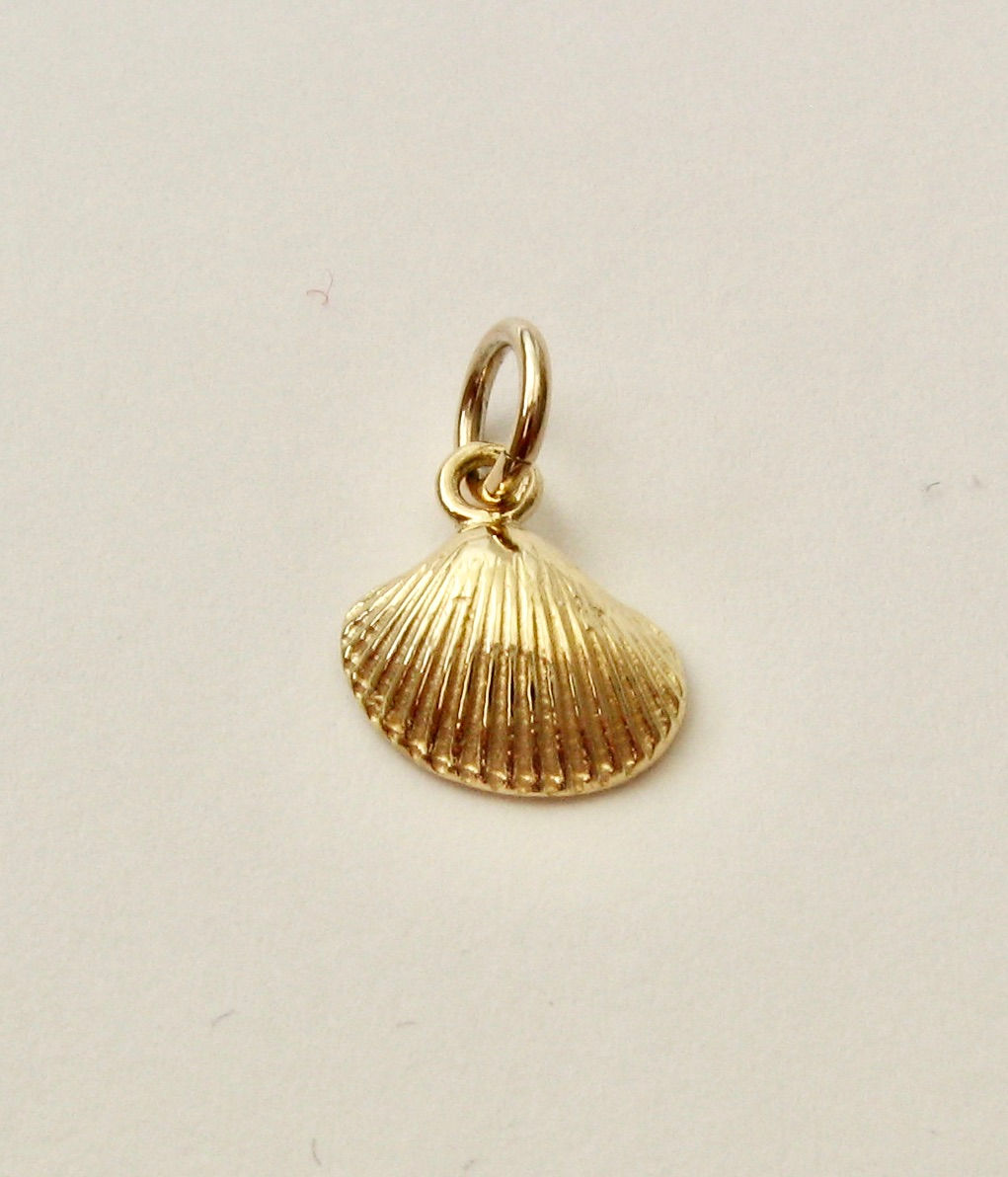 GENUINE SOLID 9ct YELLOW GOLD 3D SEA SHELL OCEAN BEACH HOLIDAY CHARM/PENDANT