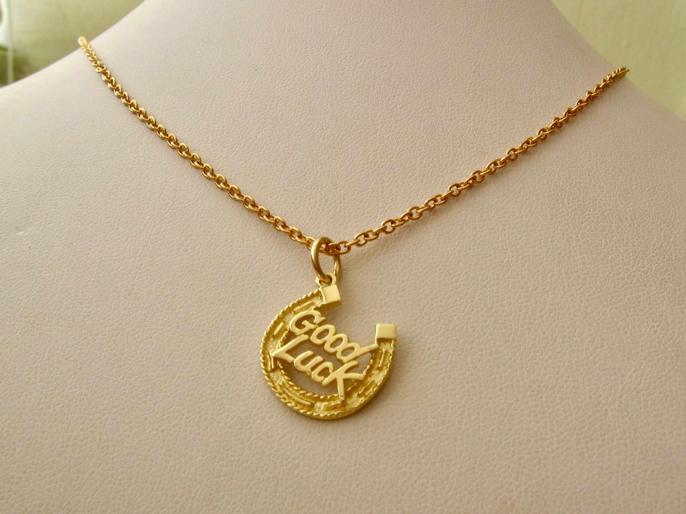 GENUINE SOLID 9ct YELLOW GOLD Good Luck Horse Shoe CHARM/PENDANT GIFT