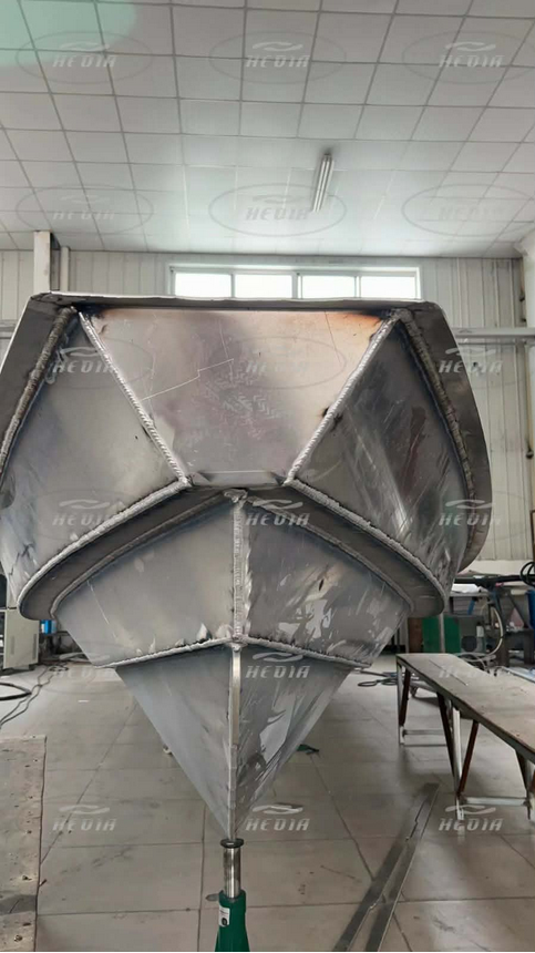 Thumbnail: Versa 580 18ft Luxury Aluminum RHIB
