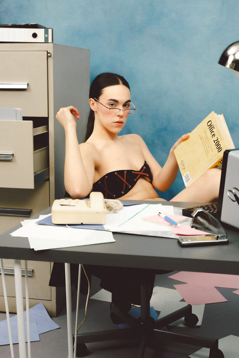 Makeup by me
Diseño y dirección creativa : @sel_parapar
Fotografía y producción: María Cereijo @augasalgada y Un Bolero Estudio
Set Design y producción: Lola Vidal @lola__vidal
Modelo : @luciacorbach