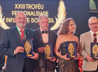 Presidente da Câmara Portuguesa de Minas Gerais recebe Palma de Ouro 2024